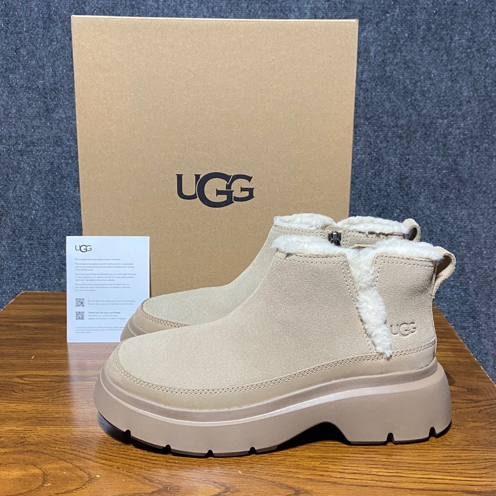UGG Calimuze Ultra Mini Slip On Sand Suede Platform Boots 1174495 Women's 7 NEW